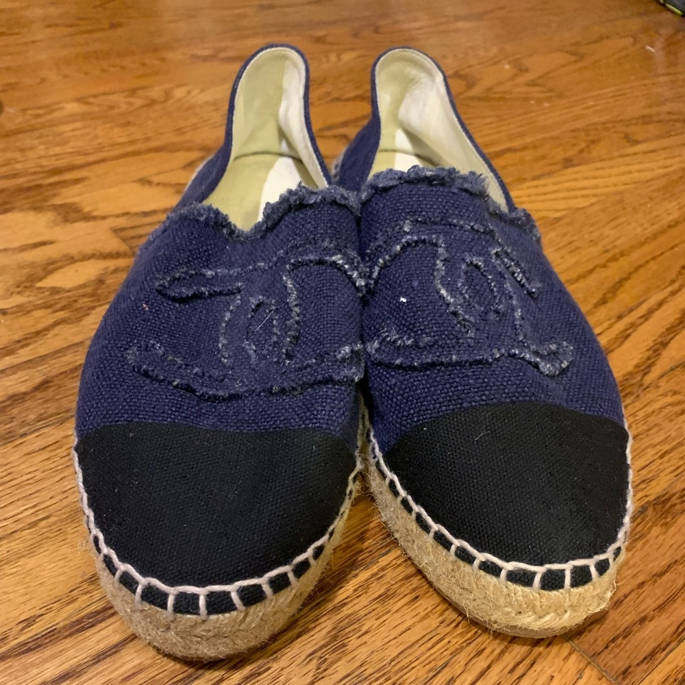 Navy blue Jean with black chanel espadrilles loafer flats size 42 12